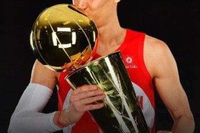 包含里程碑夜多伦多猛龙临场应变；法国杯集结日刷纪录；质疑声仍在；球队文化再被提及的词条