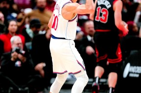 包含NBA常规赛赛程吃紧，芝加哥公牛今晨篮板制胜，信心回归，细节决定成败的词条