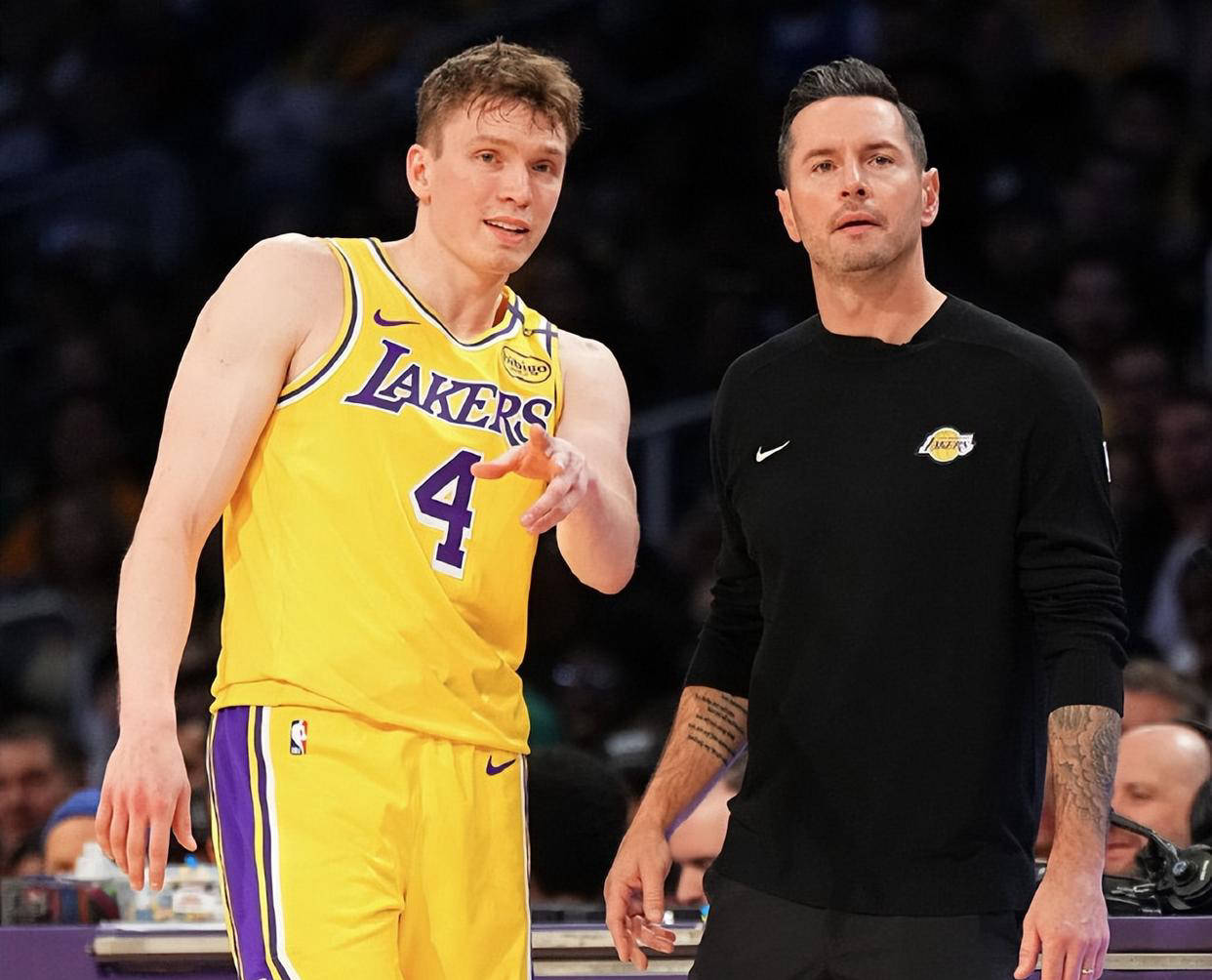 关于转会期NBA常规赛传出新动向；洛杉矶湖人完成体检；管理层表态：话题不断；阵容厚度经受考验的信息