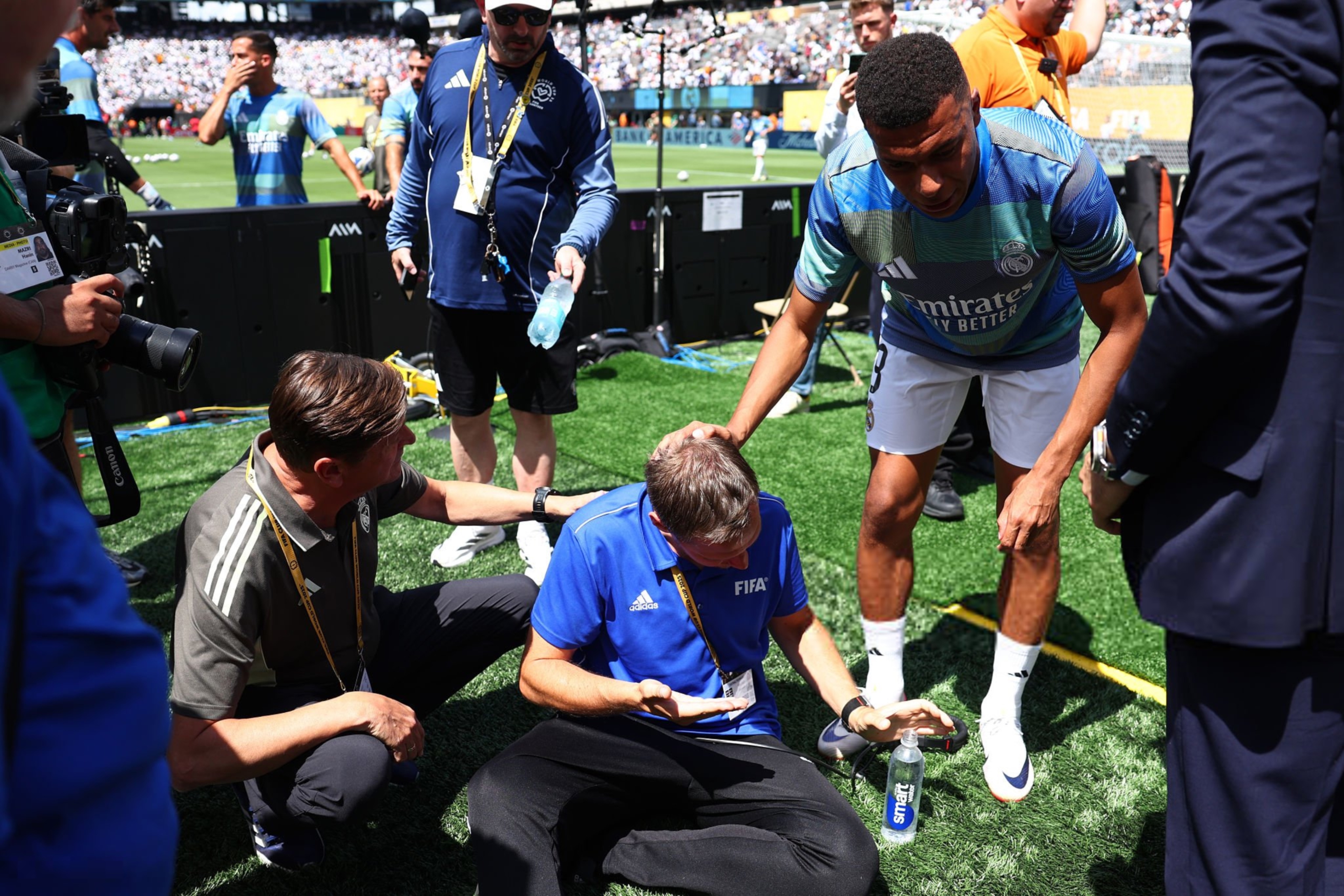 关于巴黎圣日耳曼赛后单刀错失，志在国王杯名次提升，球迷炸锅，控场能力受关注的信息