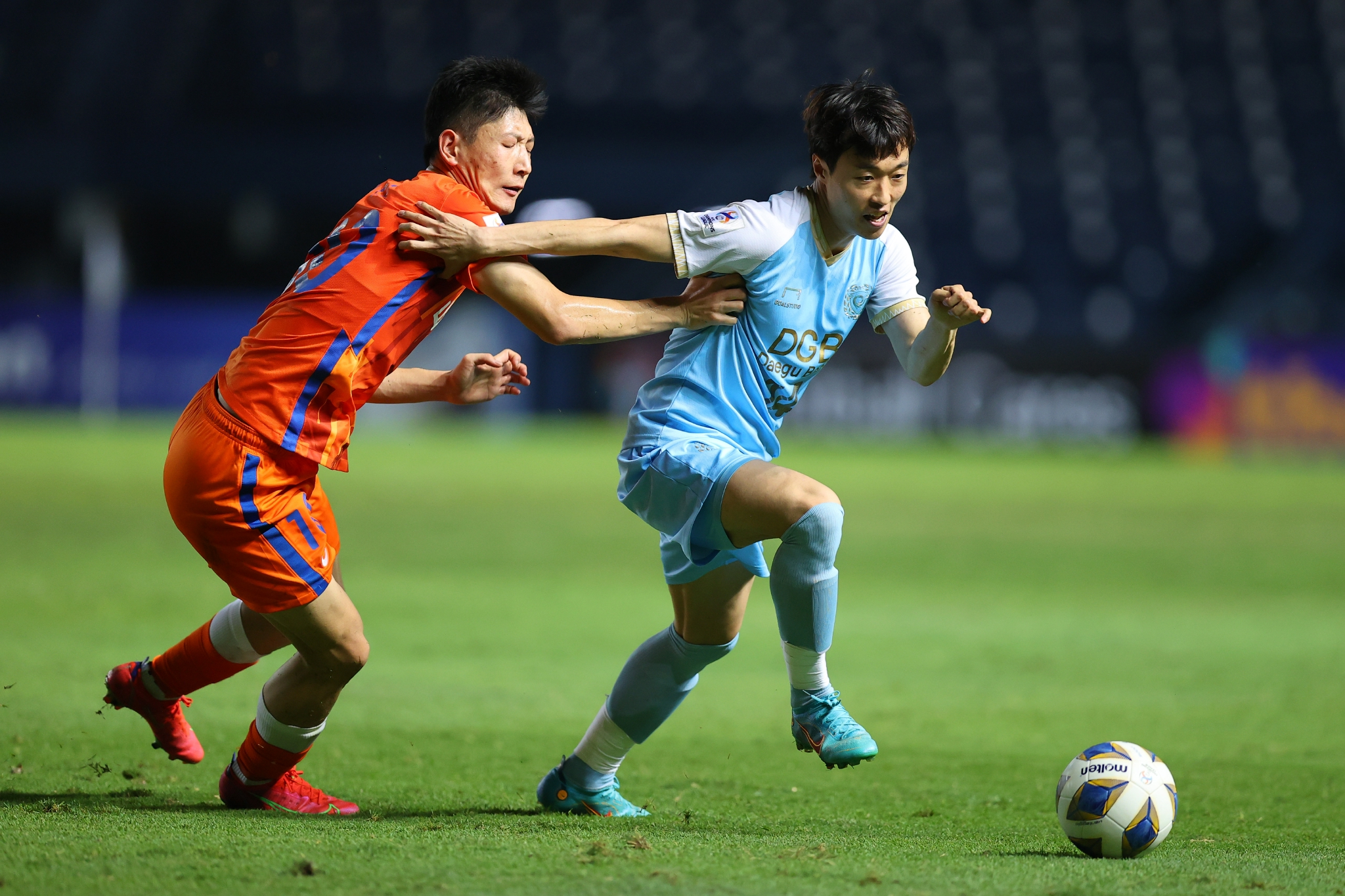 关于亚冠赛程吃紧，利物浦冲刺阶段官宣签约，话题不断，医务组通报恢复的信息