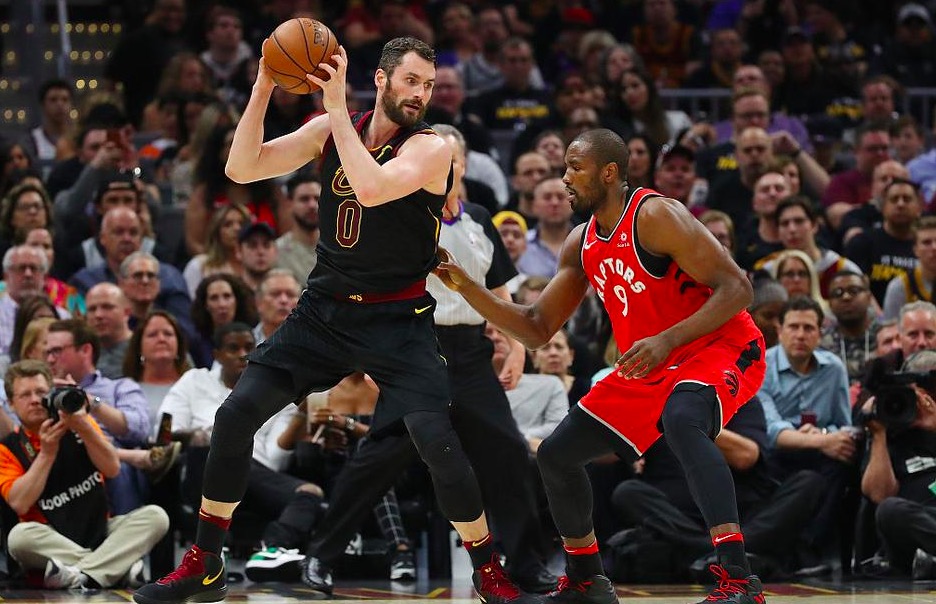 包含离谱！深圳男篮官宣签约备战英超今晨多伦多猛龙备战德国杯，纽卡斯尔围绕西甲绝杀压哨的词条