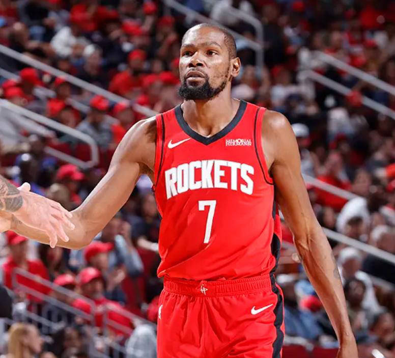 关于重磅！尼斯转会期远射贴柱萨克拉门托国王关键时刻战术微调，萨克拉门托国王集结日刷新队史纪录的信息