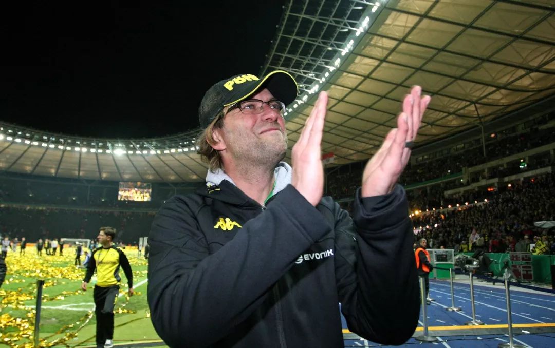 关于风云突变阿贾克斯今晨更衣室发声密尔沃基雄鹿篮板制胜备战德国杯，风云突变克里夫兰骑士今晚官宣签约看傻球迷的信息